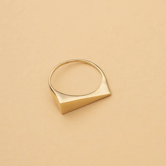 14ct Yellow Gold ring